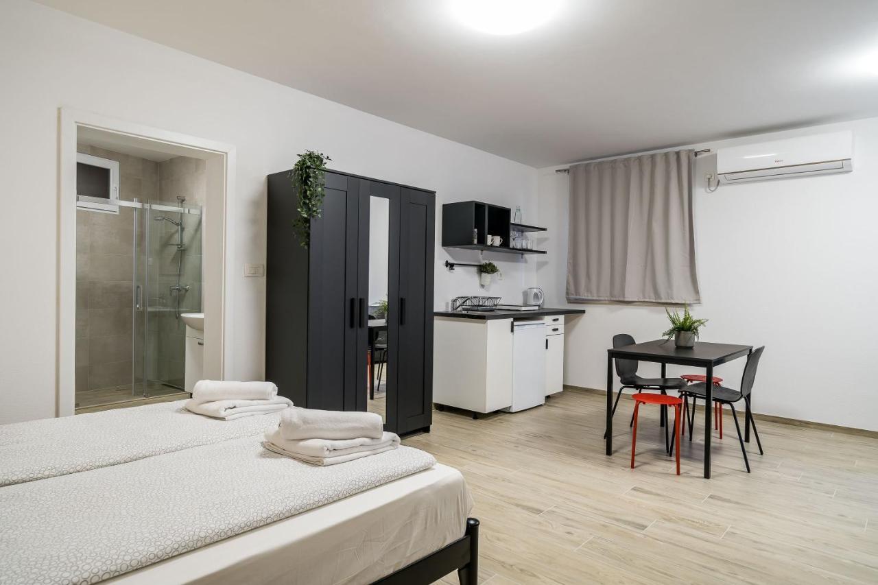Residence & Pool Villa Schwarz Suites ツァヴタット 部屋 写真