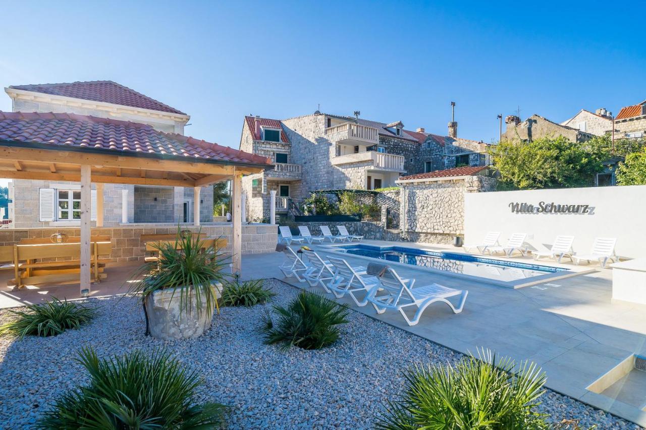 Residence & Pool Villa Schwarz Suites ツァヴタット エクステリア 写真