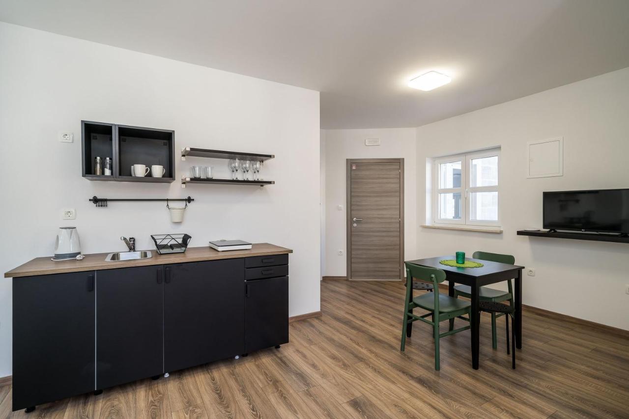 Residence & Pool Villa Schwarz Suites ツァヴタット エクステリア 写真