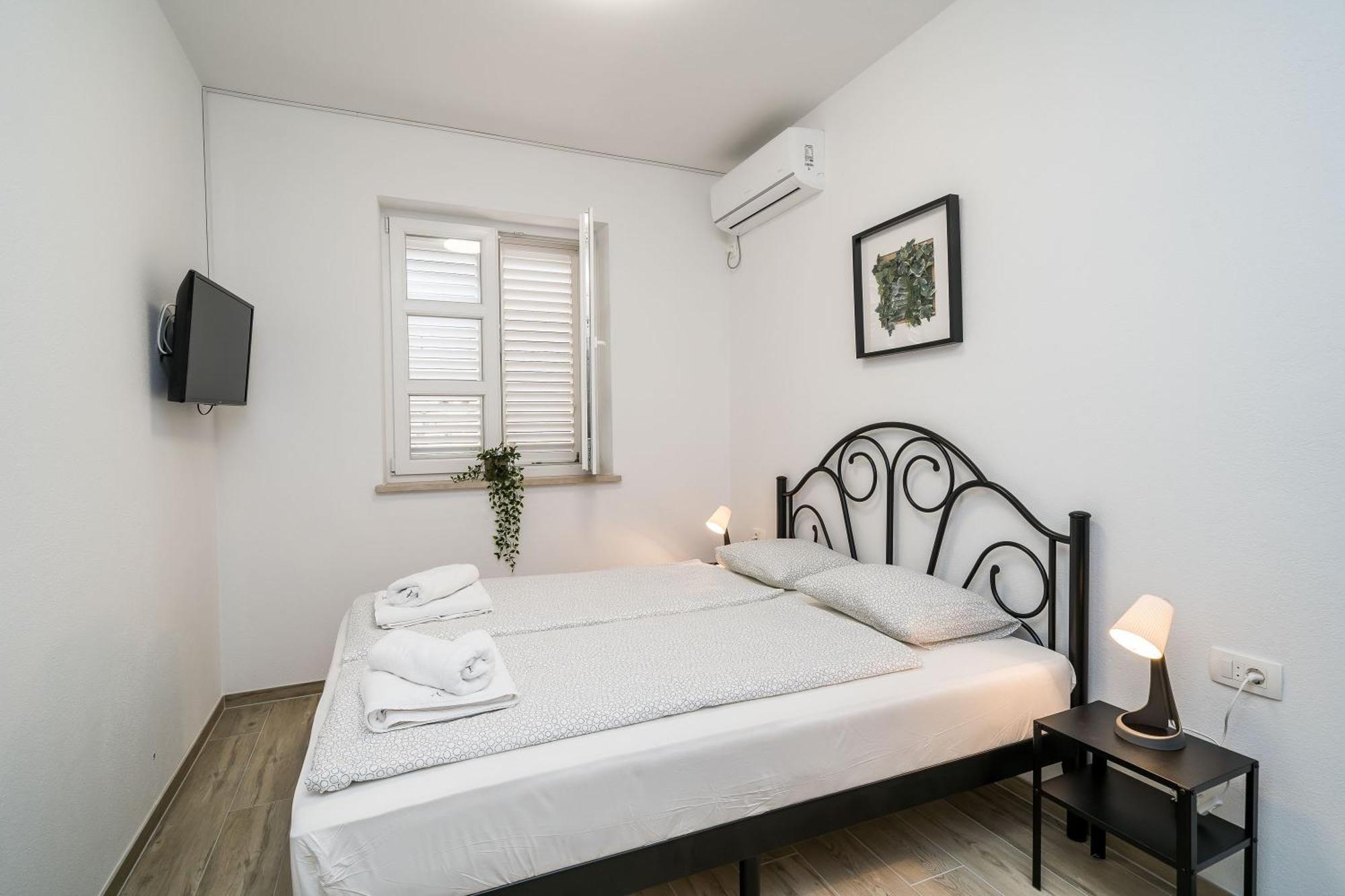 Residence & Pool Villa Schwarz Suites ツァヴタット 部屋 写真