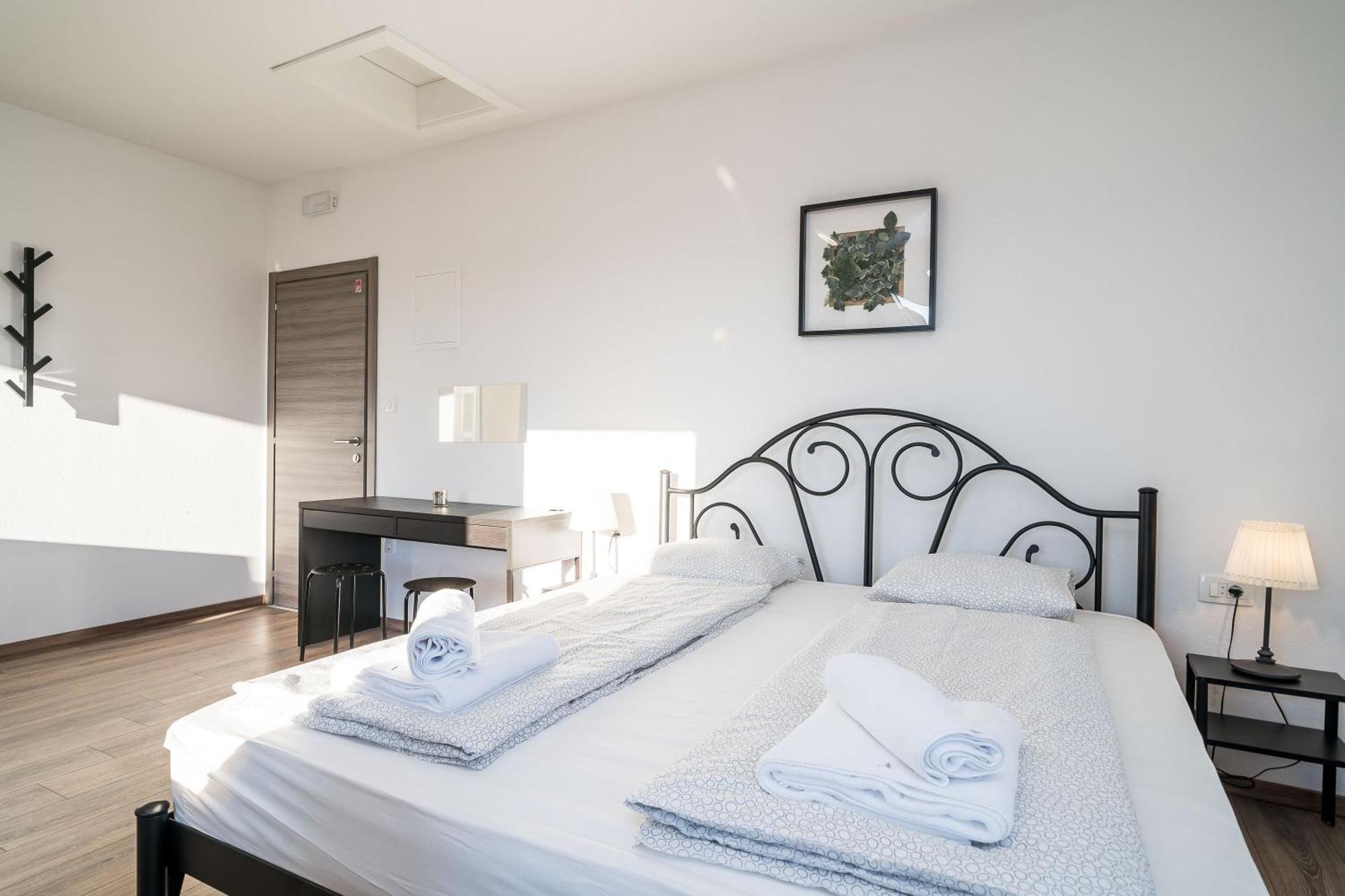 Residence & Pool Villa Schwarz Suites ツァヴタット 部屋 写真