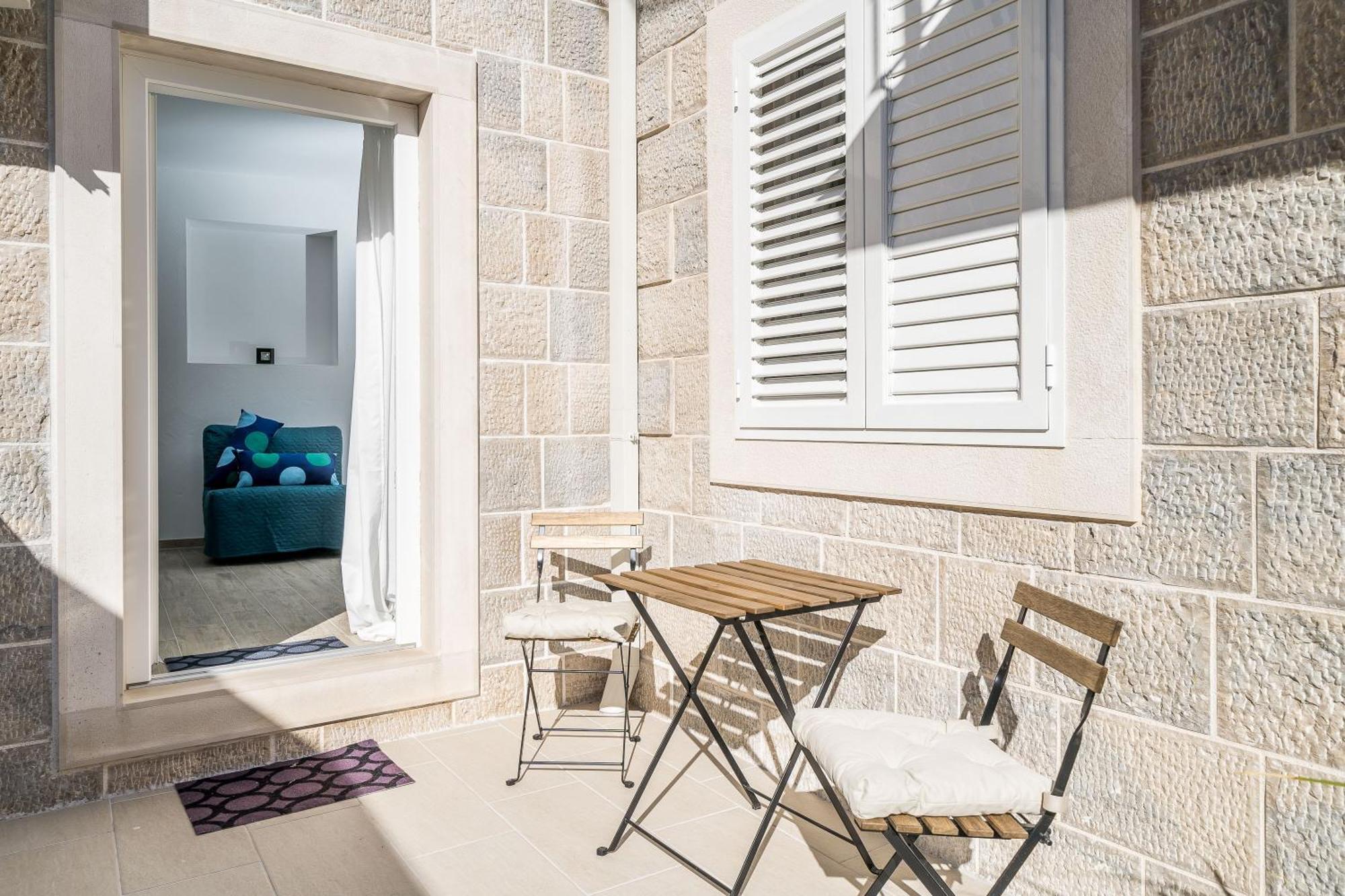 Residence & Pool Villa Schwarz Suites ツァヴタット 部屋 写真