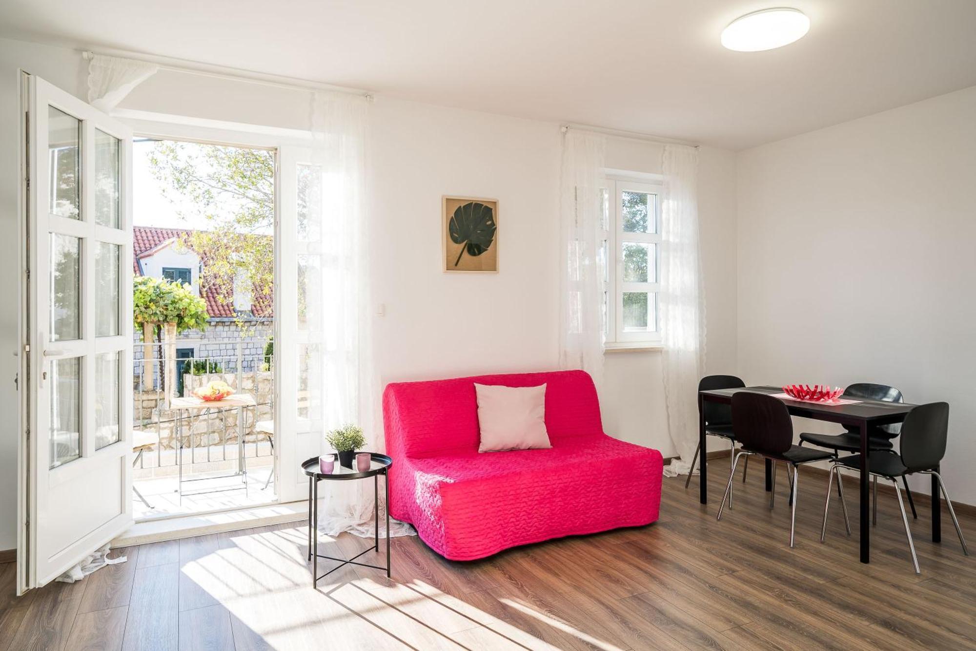 Residence & Pool Villa Schwarz Suites ツァヴタット 部屋 写真